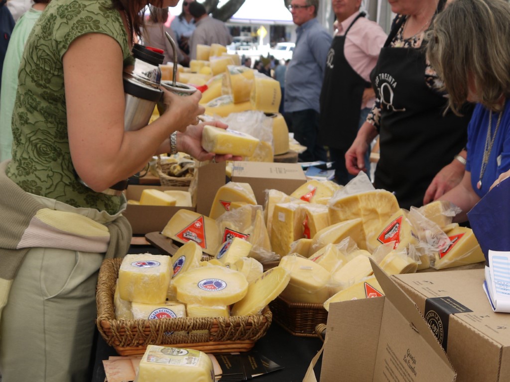 Feria Artesanal Emprende Valdense